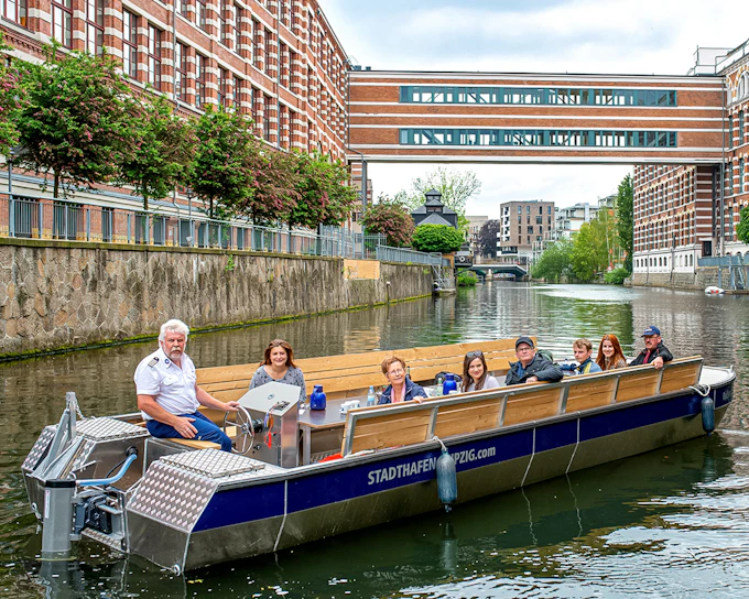 70-min City Sightseeing Motorboat Tour "Little Venice"