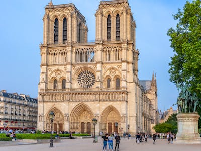 Montmartre Tour - Notre Dame Cathedral