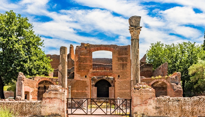 Villa Adriana Timings