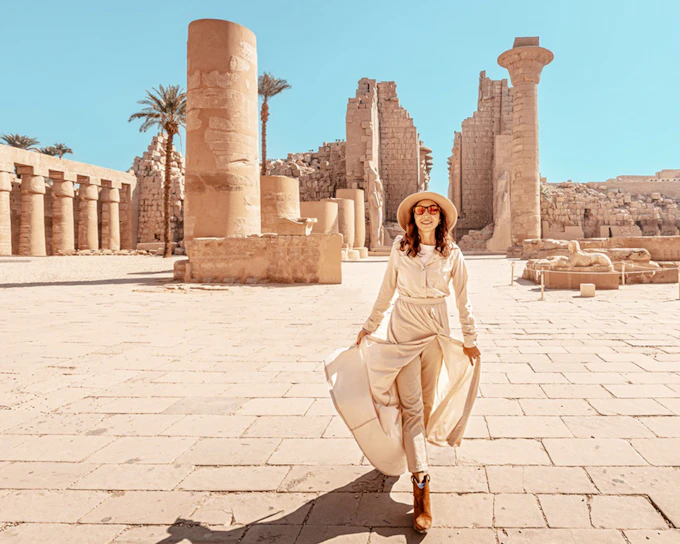 From Luxor: Half-Day East Bank Guided Tour with Karnak and Luxor Temple Visits and Lunch