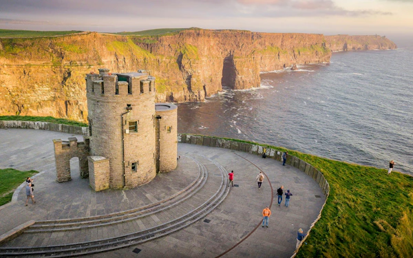 From Dublin: Cliffs of Moher, Burren & Galway Day Trip with Spanish Tour Guide