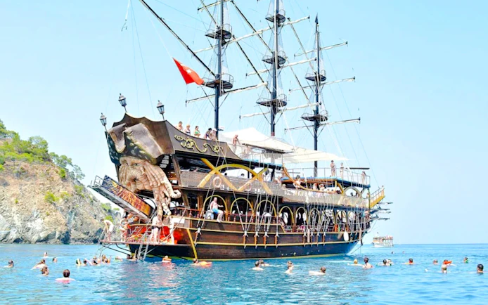 Antalya: Lara Pirate Boat Cruise with Lunch, Unlimited Soft Drinks and Hotel Transfers
