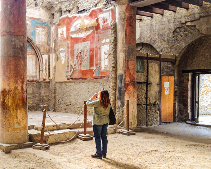 From Naples: Herculaneum Skip-the-Line Guided Tour