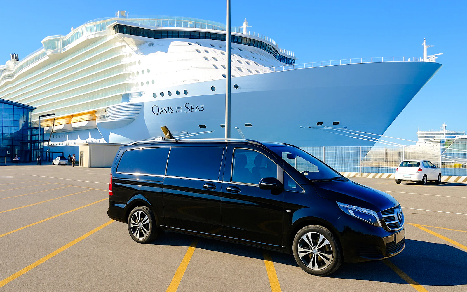 Auckland Airport One-Way Private Minivan Transfer to/from City Hotels Image 2