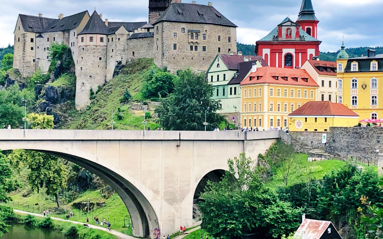From Prague: Karlovy Vary and Loket Castle Private Day Trip