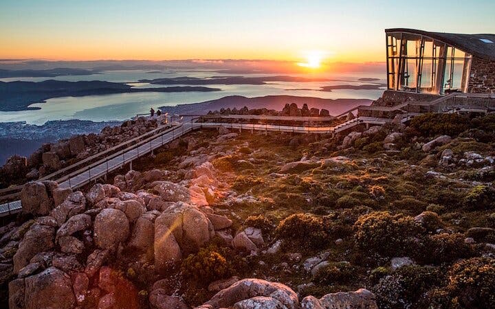 6 day island icons day tour bundle - cradle mountain, winegl-1