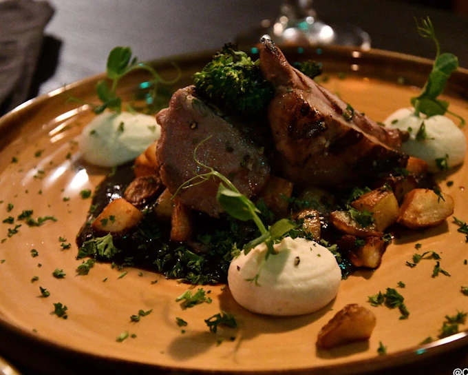Private Icelandic Dining Experience with Local Host and Traditional Dishes in Exclusive Restaurant Setting (Product 52982)