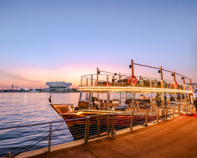 Luxury Dubai Canal Dinner Cruise with La Perle Show Gold Pass