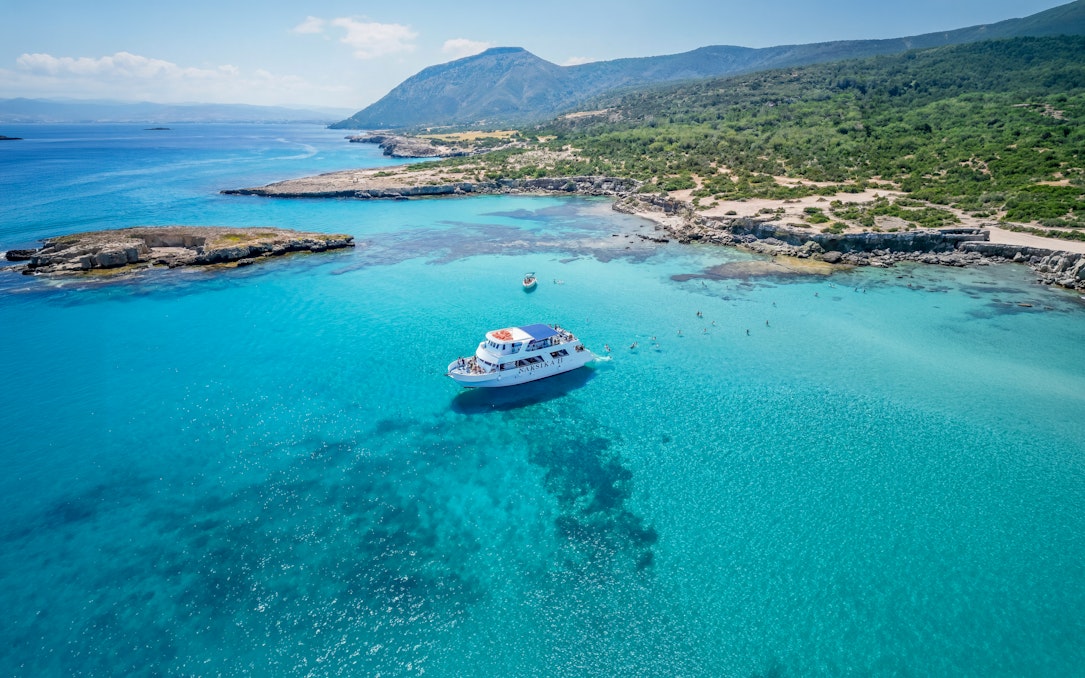 ab paphos: tour zur blauen lagune, nach akamas und zu den bädern der aphrodite-1