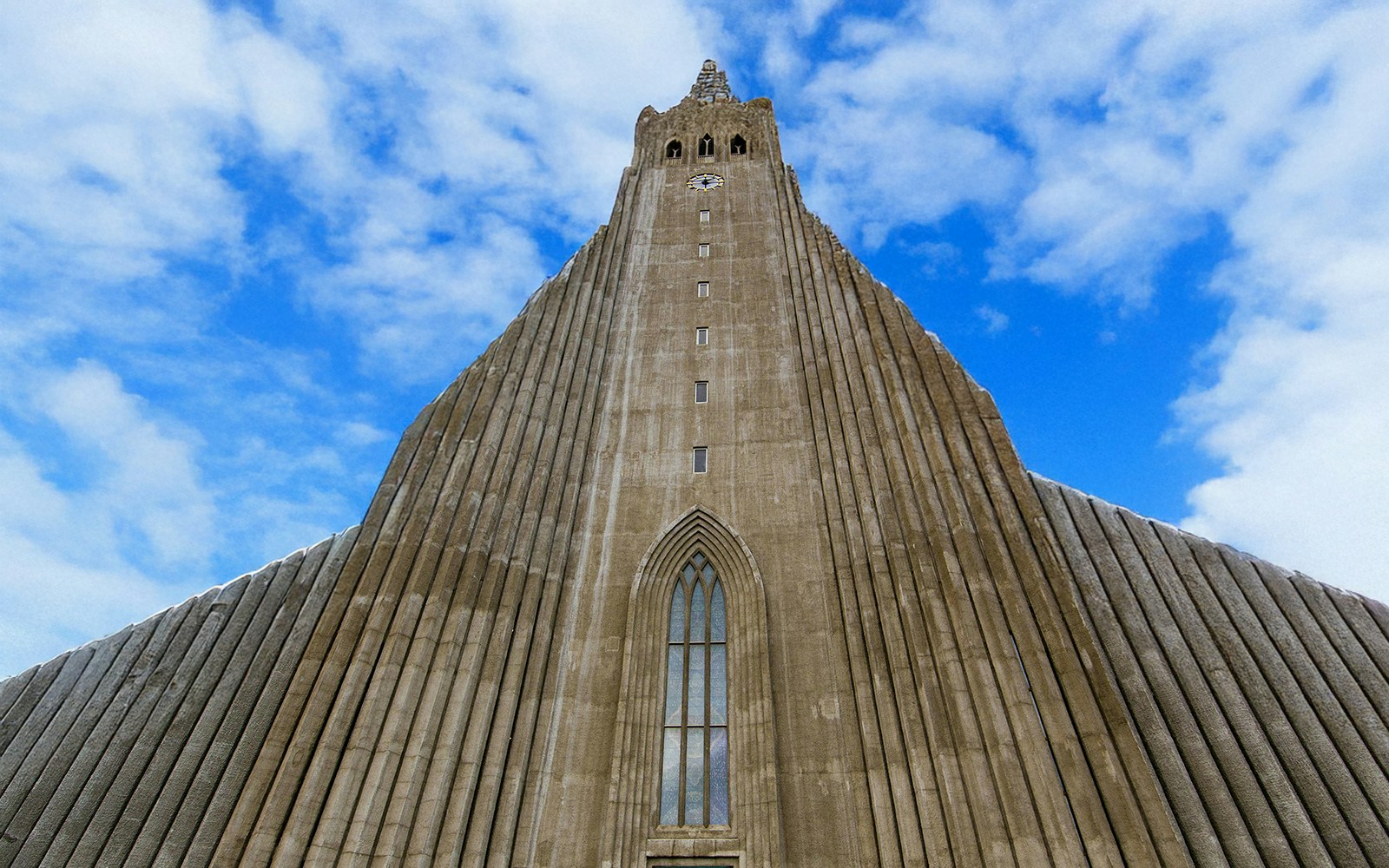 Hallgrimskirkja Church in summer, with an overpowering blue sky
