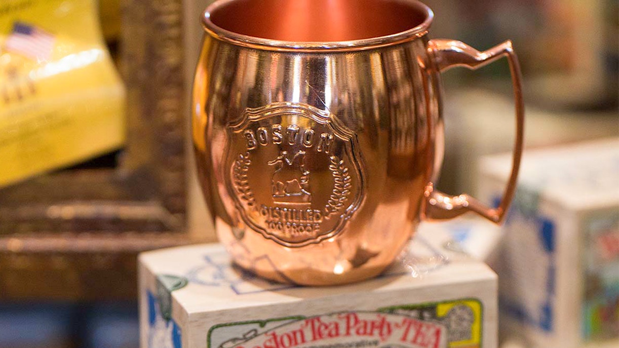 https://cdn-imgix.headout.com/media/images/9093c1087d40ab327a65815108d8f7b1-Boston%20Tea%20Party%20gift%20shop.jpg