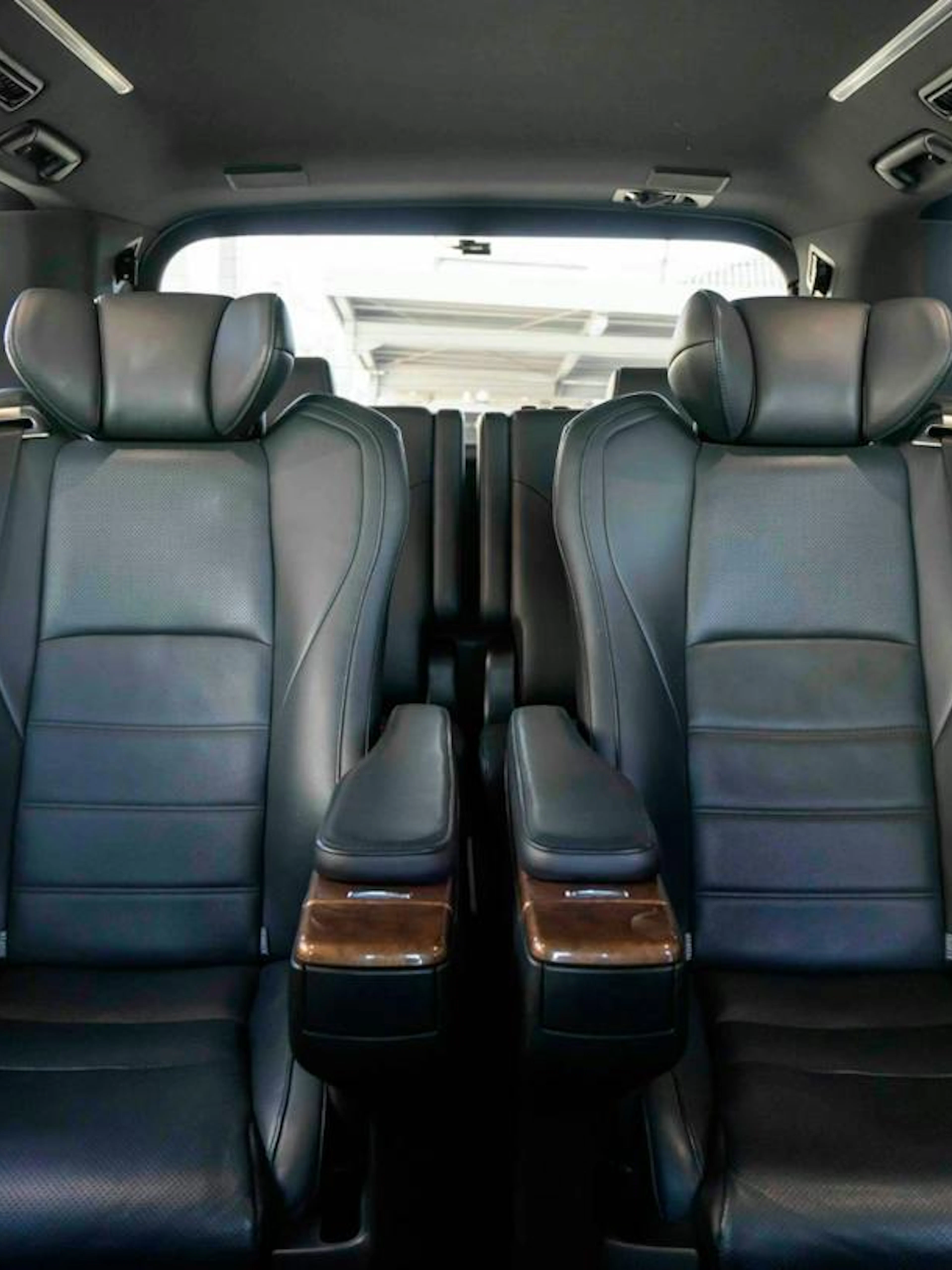 Luxury vehicle interior for Kansai Airport private transfer to Osaka.