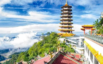 from kuala lumpur: bukit tinggi french village and genting highlands day trip with awana skyway cable car-5