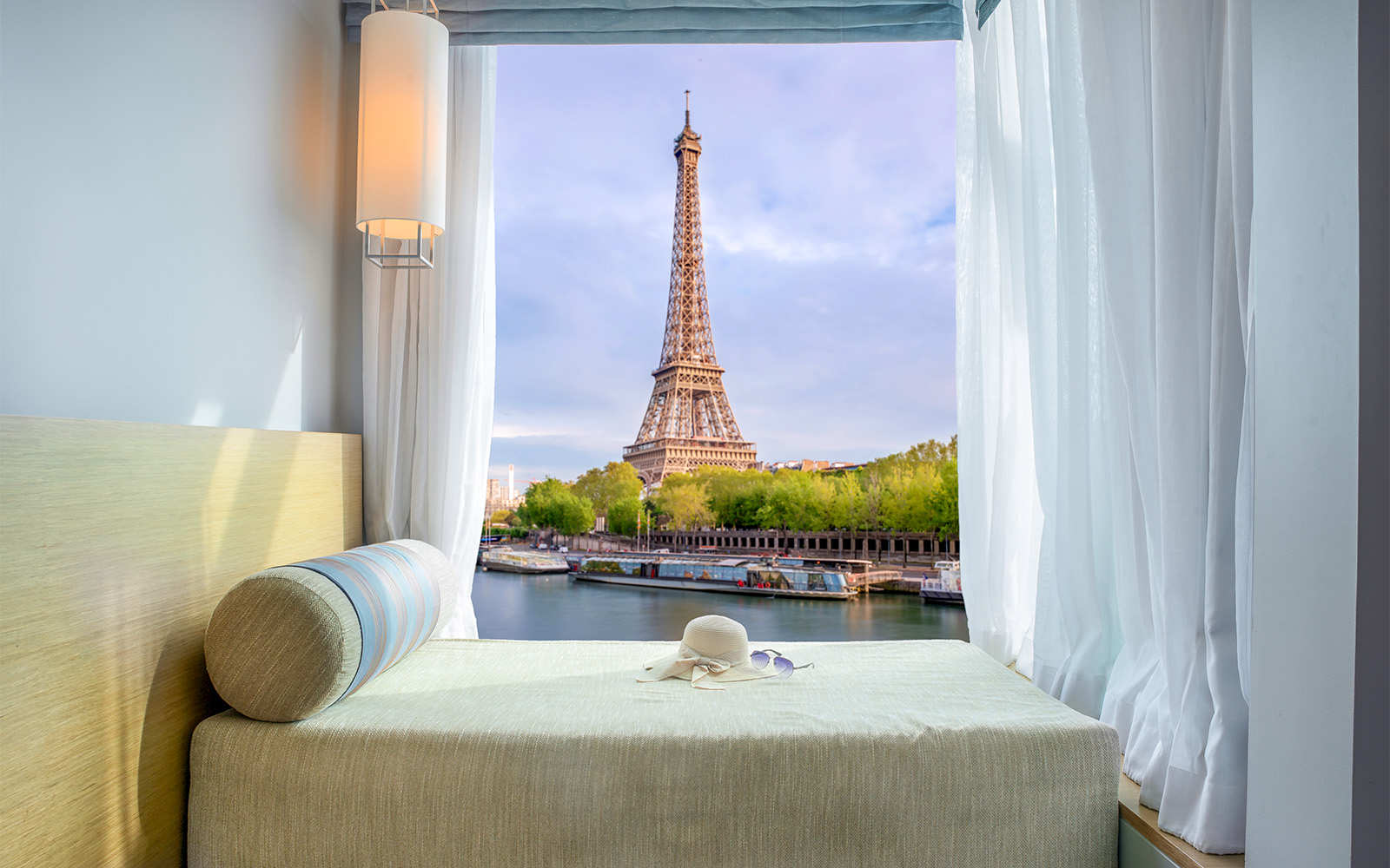 where to stay in champs elysees