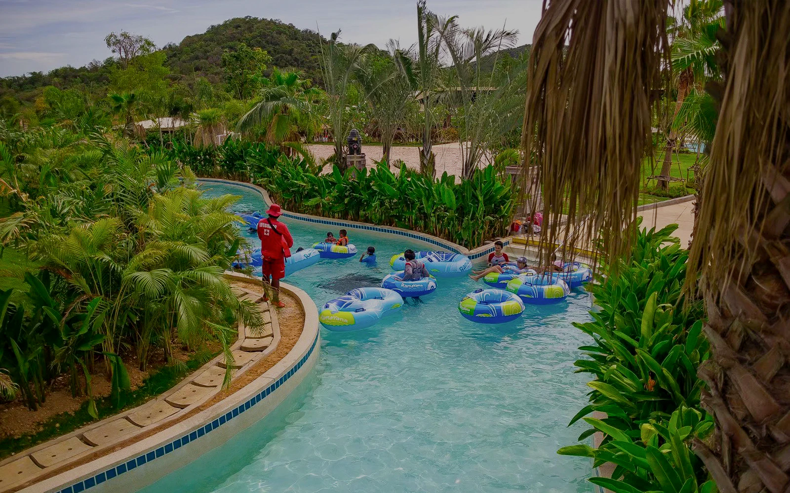 Lazy river experience