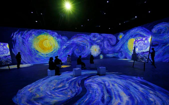Van Gogh immersive exhibition with Starry Night projections in Zurich.