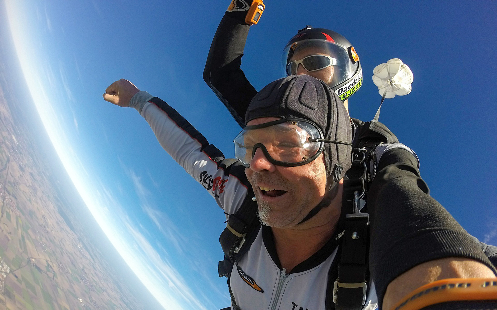 Tandem Skydiving in Cairns