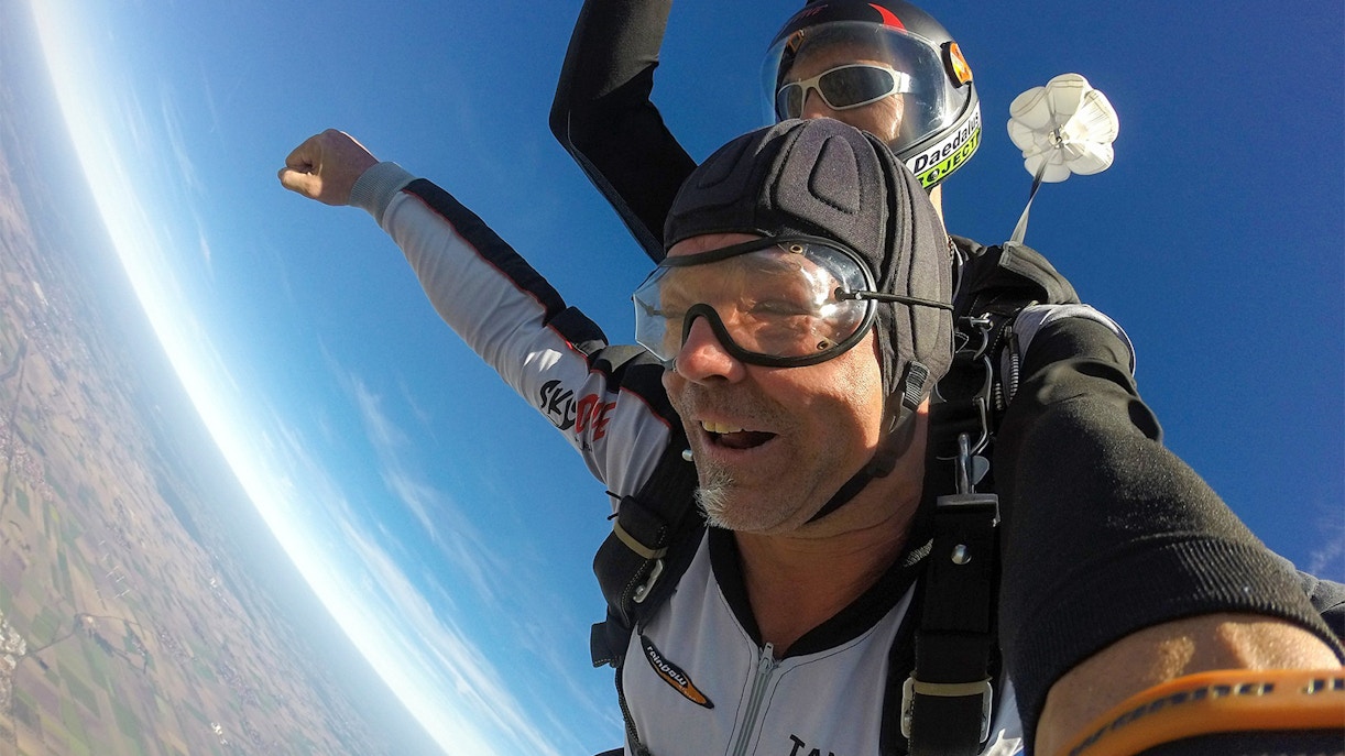 Tandem Skydiving in Cairns
