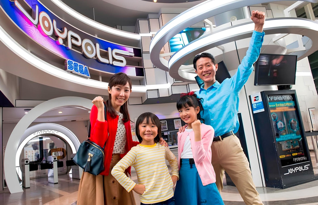 Family enjoying in Joypolis, Tokyo