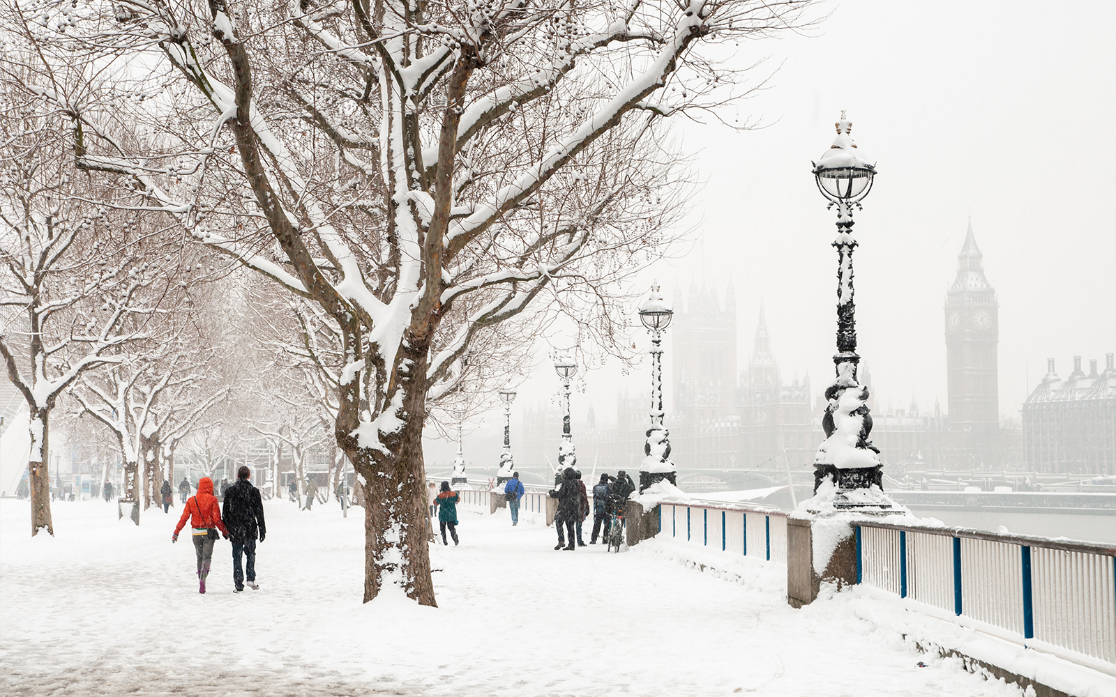 London Travel Guide - Winter in London