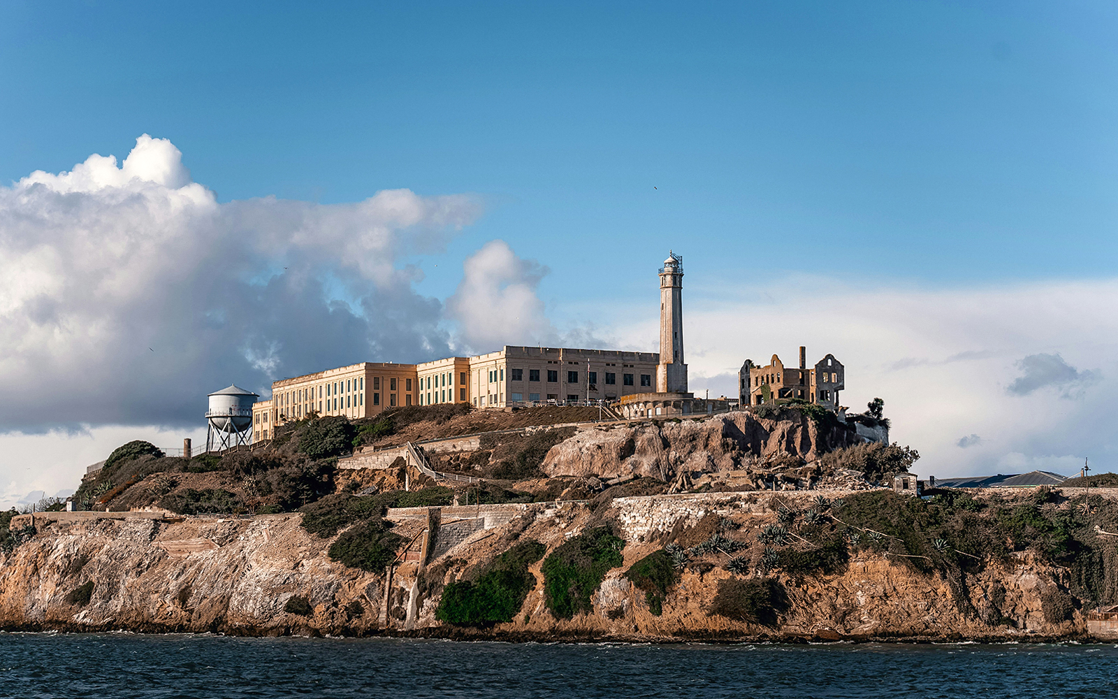 From San Francisco: 2-Day Alcatraz Tour with Aquarium of the Bay & Yosemite