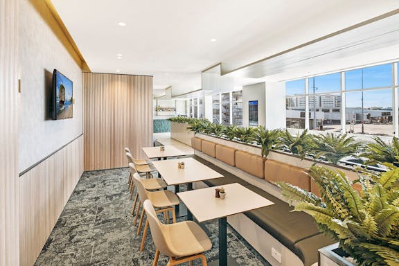 plaza premium lounge access at sydney international airport: t2, international arrivals-9