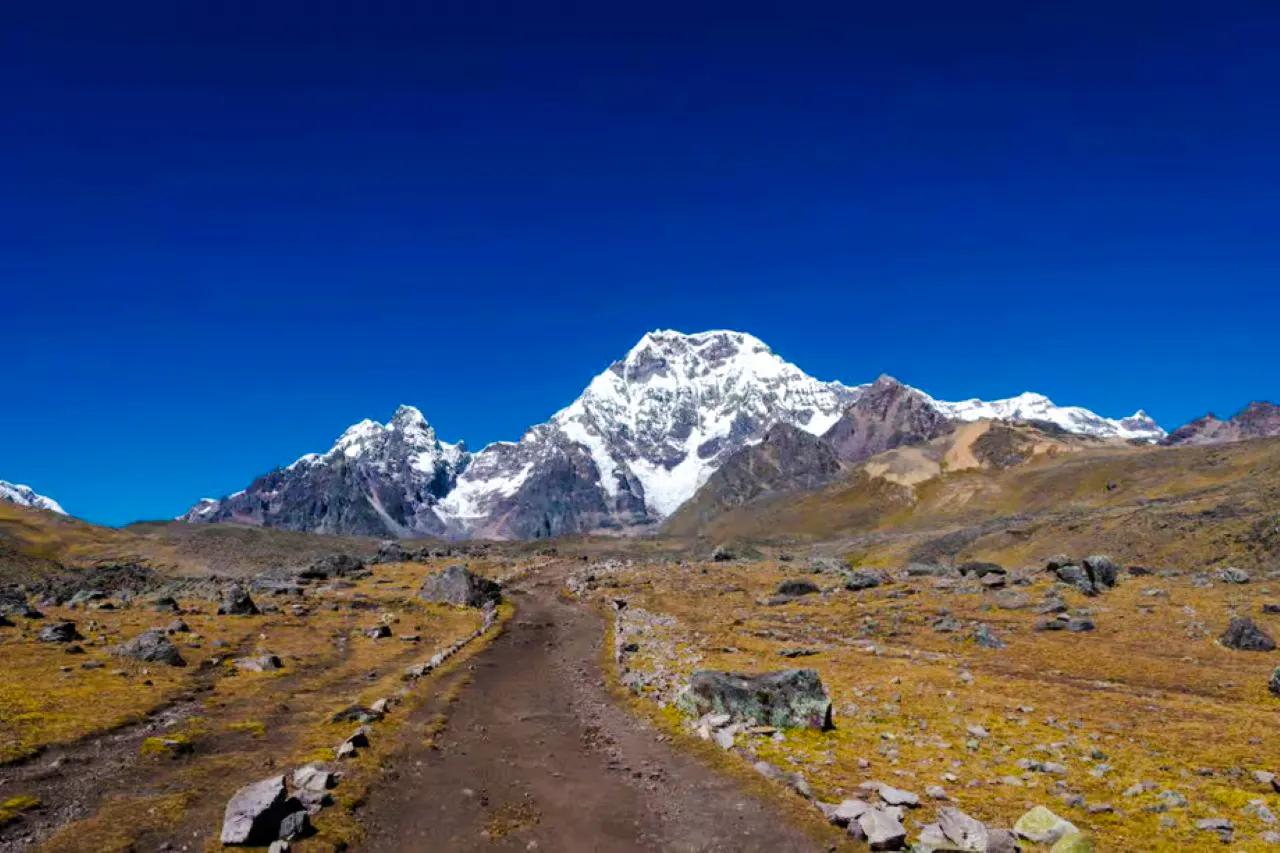from cusco: sibinacocha lake & ausangate 5-day trek-2
