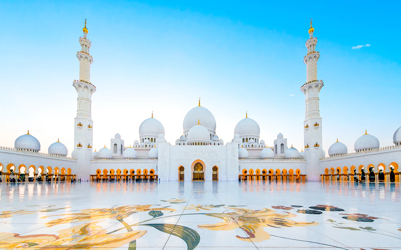From Dubai: BAPS Hindu Temple & Sheikh Zayed Mosque Full-Day Guided Tour — 2