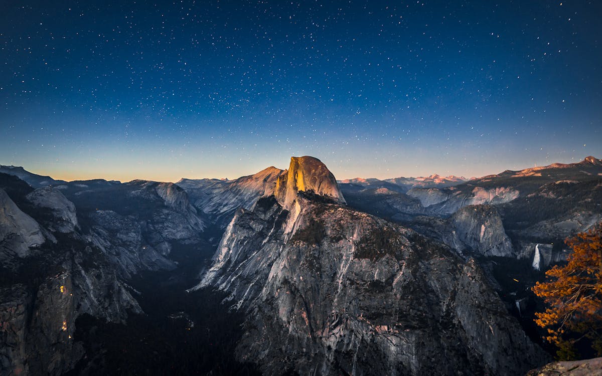 Yosemite National Park - Night sky stars