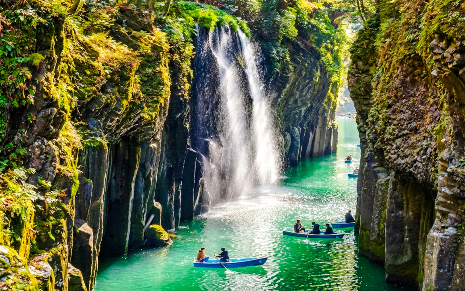 Mt. Aso Crater and Takachiho Gorge Day Tour Image 10