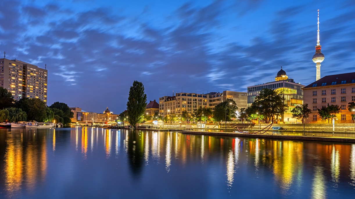 River Spree Boat Tour - Jannowitzbruecke