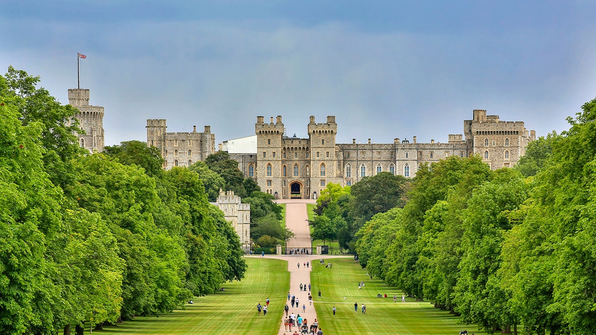 windsor castle changing of the guard