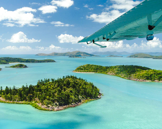 From Airlie Beach: Whitsunday Islands & Heart Reef 60-Minute Scenic Flight