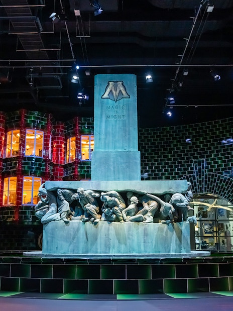 Ministry of Magic atrium statue at Warner Bros. Studio Tour Tokyo.