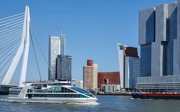 75-Min Rotterdam Harbor Sightseeing Cruise