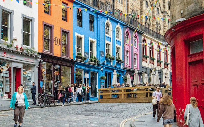 Colorful buildings on Victoria Street, Edinburgh, part of the 2-Hour Harry Potter Magical Guided Walking Tour.