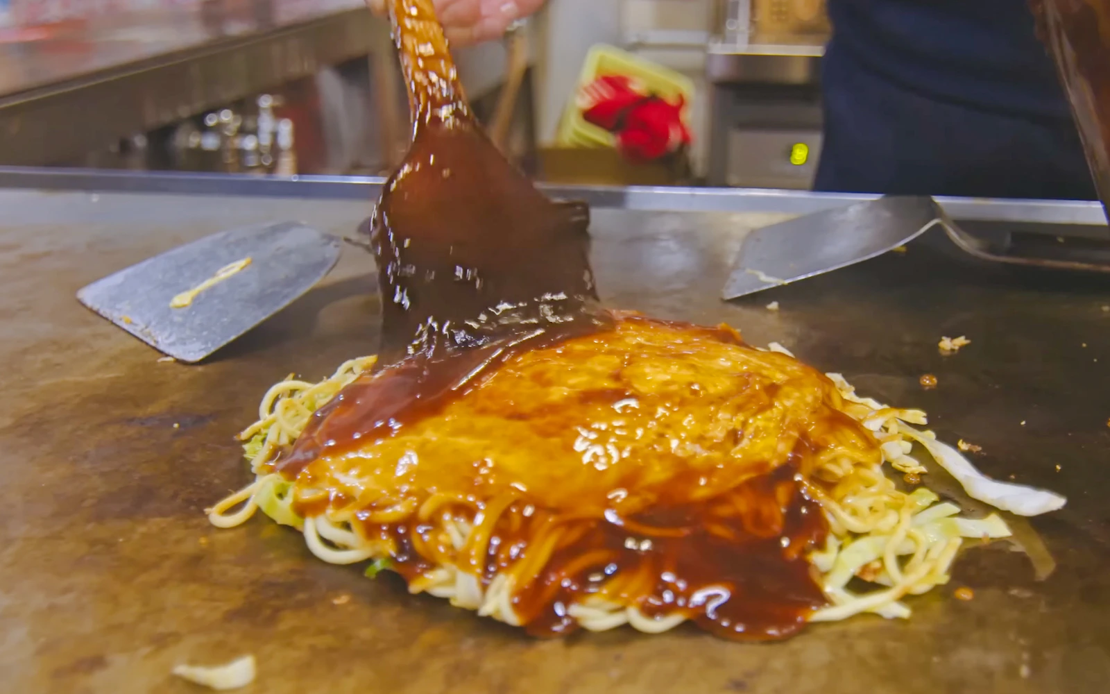 Hiroshima Guided Bike Tour with Okonomiyaki Dinner Image 2