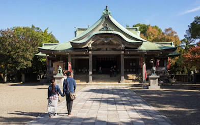 Osaka Castle 3 hours Historical Walking Tour