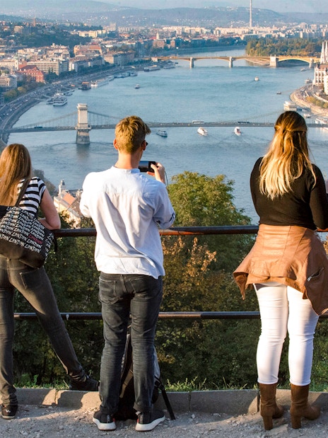Visitors viewing Erzsébet Bridge and Danube River on Budapest city tour.