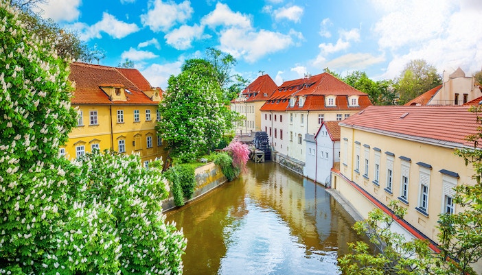Houses on the river in Kampa Island
