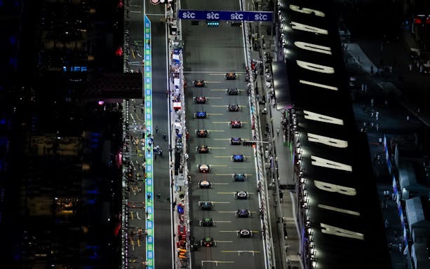 Aerial view of Formula 1 cars on the starting grid at Jeddah Grand Prix 2026, Saudi Arabia.