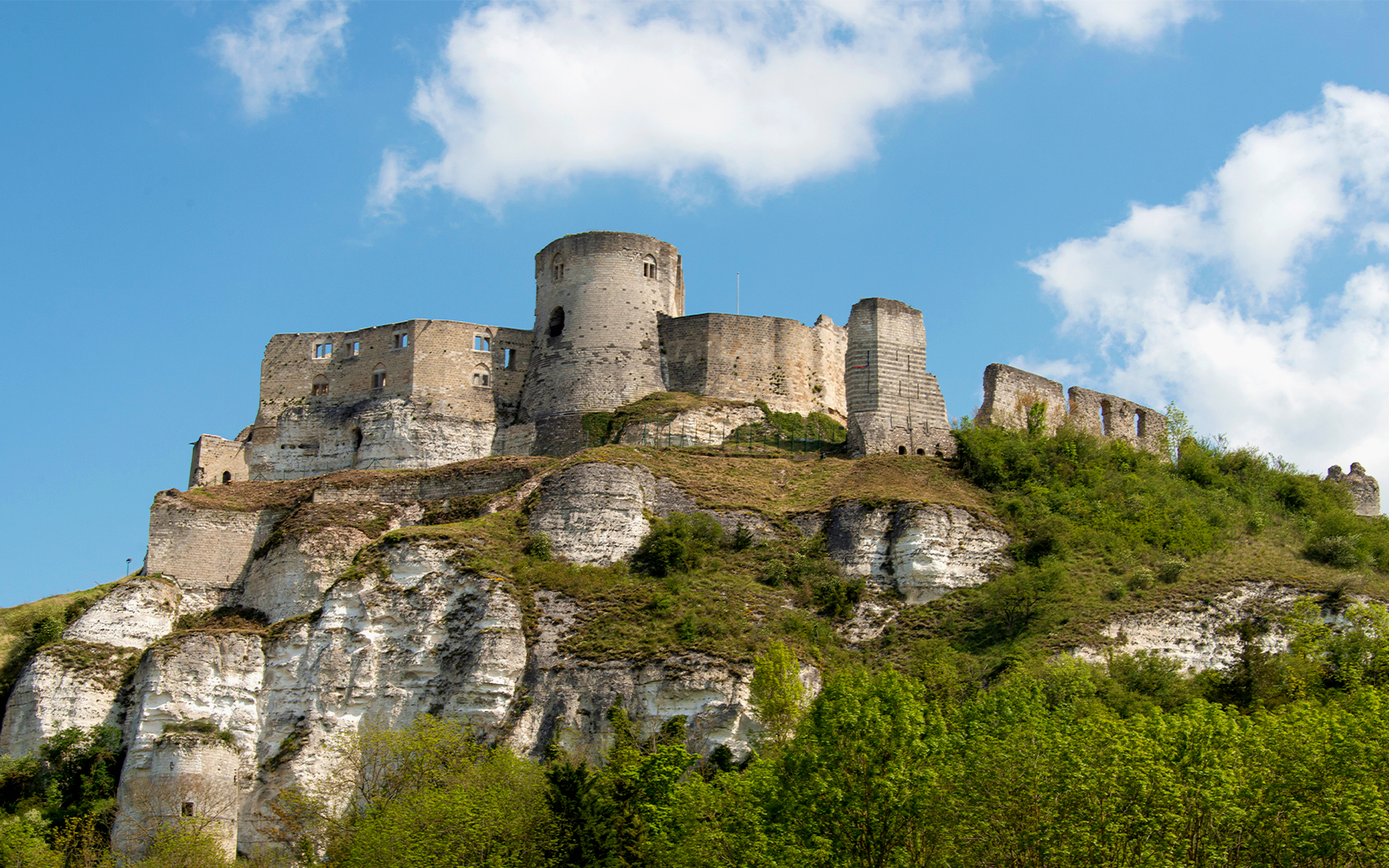 around Galata Tower - Istanbul - Neve Shalom Synagogue