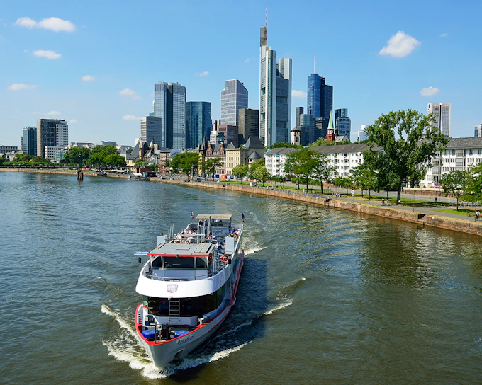 Frankurt Main River Panorama City Cruise