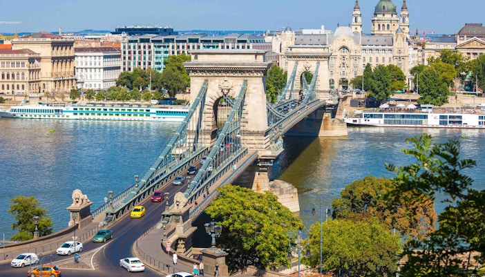 Szechenyi Chain Bridge - Discover Budapest in 1 day