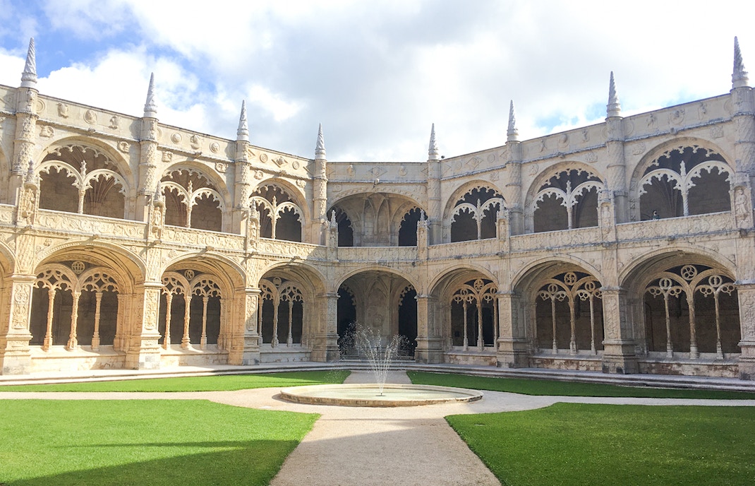 Cloister and fountain inside Jeronimos Monastery, Lisbon