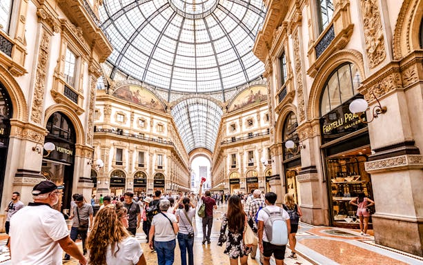 Inside view of Galleria Vittorio Emanuele