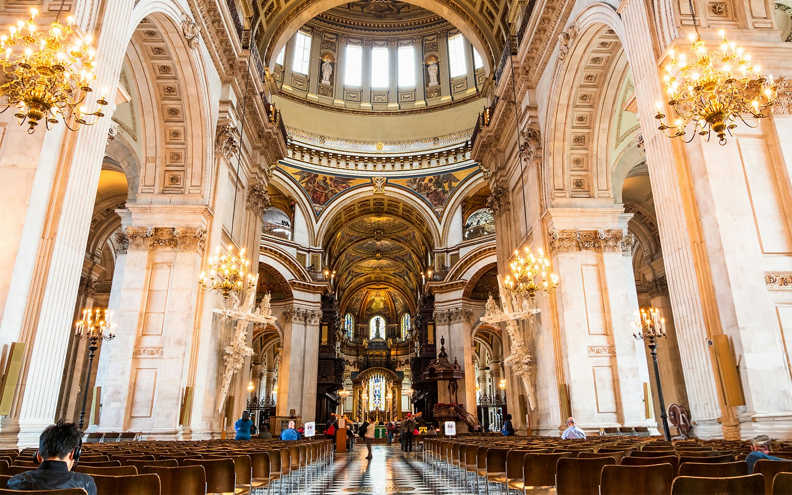 High Altar and baldacchino in St Paul’s Cathedral