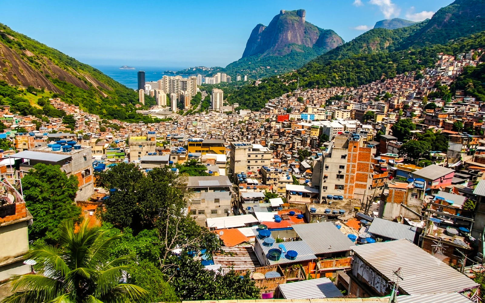 Rio de Janeiro: Rocinha Favela Guided Tour with Round-Trip Transfers Image 3