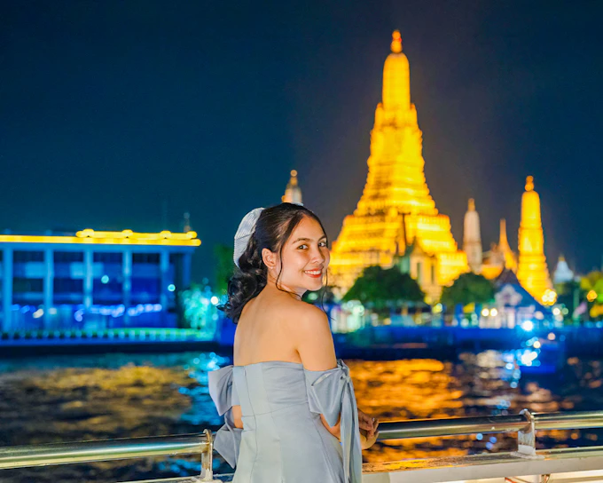 Smile Riverside Cruise with International Buffet Dinner & Thai Dance