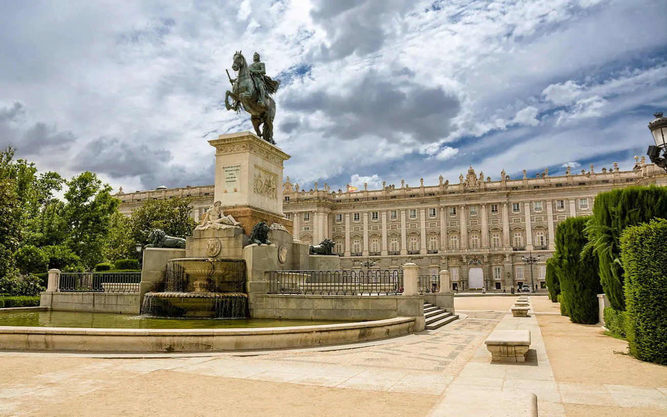 Equestrian statue and fountain in front of the Royal Palace, Madrid.